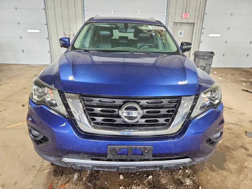 2017 NISSAN PATHFINDER PLATINUM  