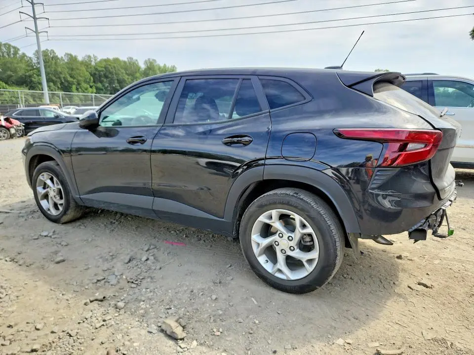 2024 CHEVROLET TRAX LS  