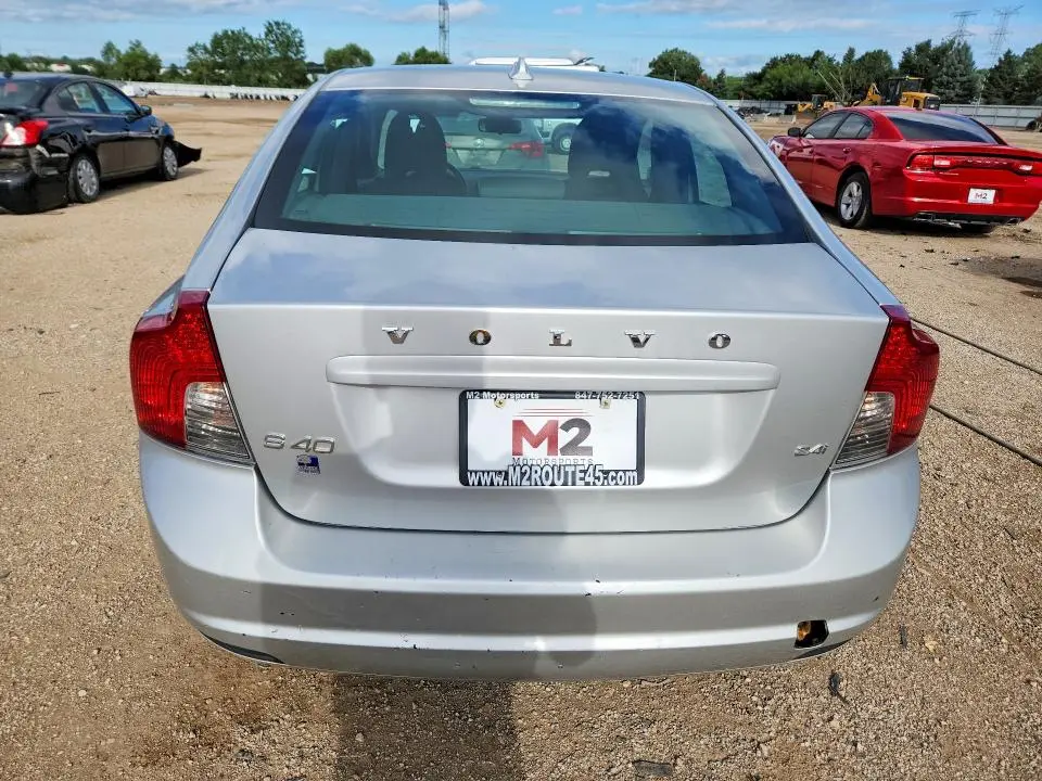 2010 VOLVO S40 2.4I  