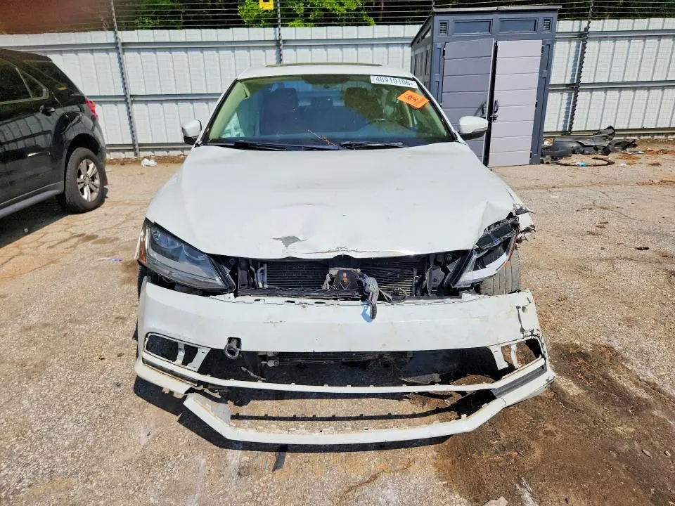 2017 VOLKSWAGEN JETTA SE  