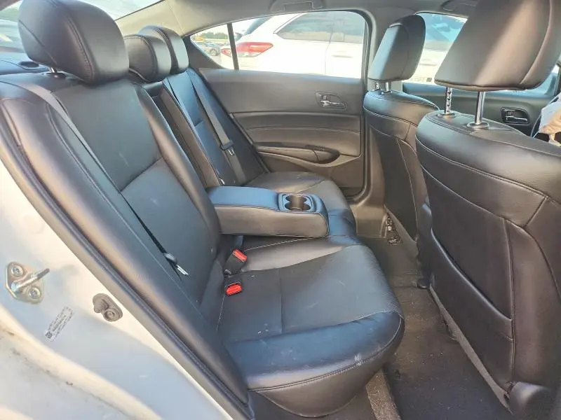 2018 ACURA ILX PREMIUM/TECHNOLOGY  