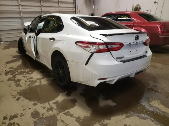 2020 TOYOTA CAMRY SE