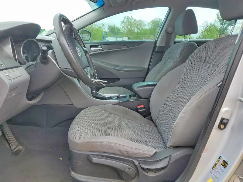 2011 HYUNDAI SONATA GLS  