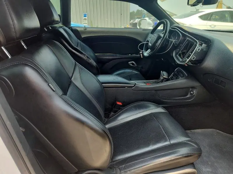 2016 DODGE CHALLENGER SXT  