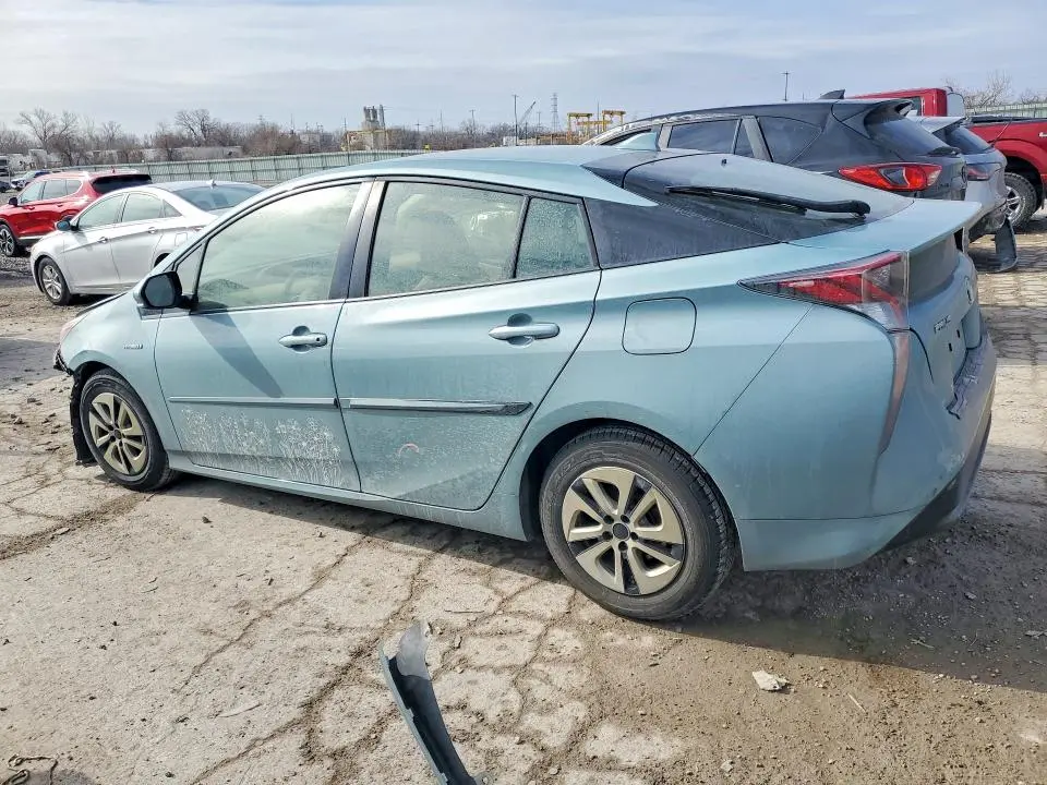 2016 TOYOTA PRIUS   