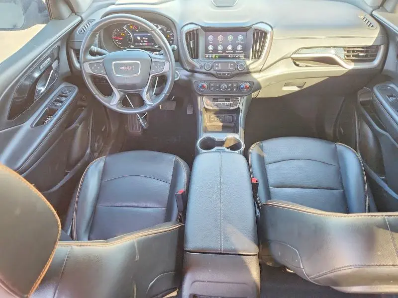 2022 GMC TERRAIN AT4  