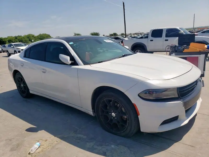 2015 DODGE CHARGER SXT  