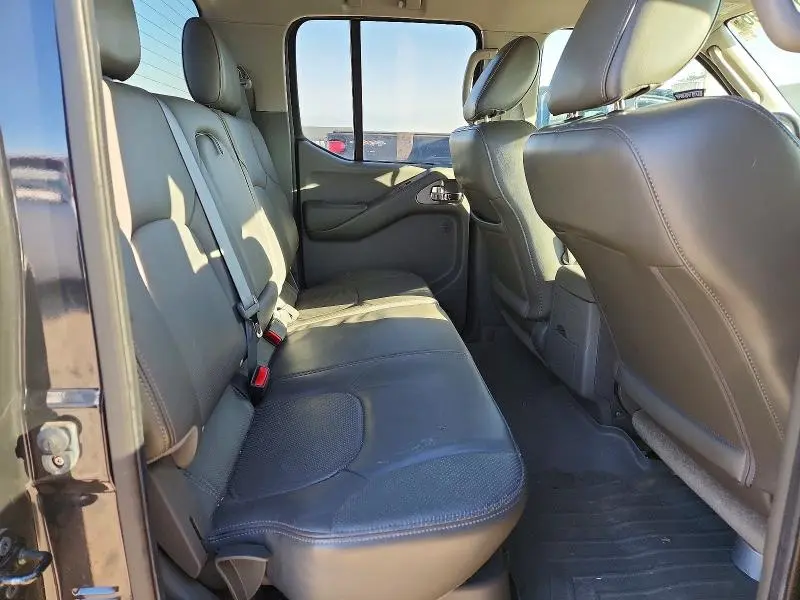2011 NISSAN FRONTIER S  