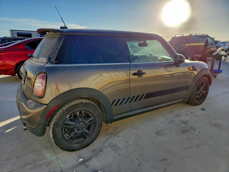 2013 MINI COOPER   