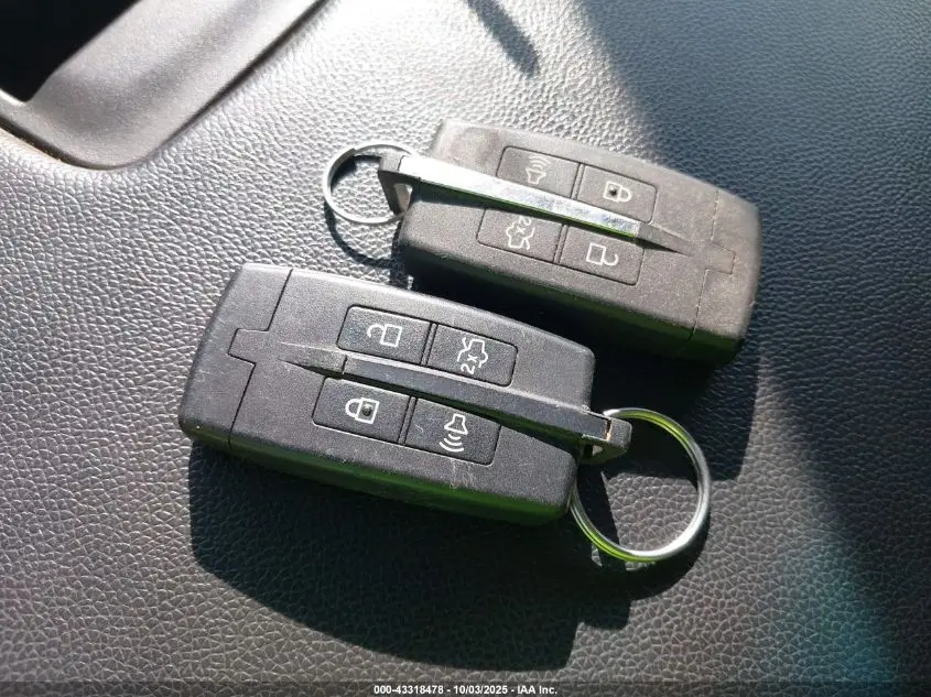 2011 FORD TAURUS LIMITED