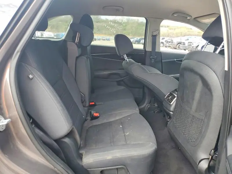 2019 KIA SORENTO LX V6  