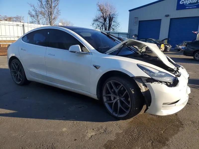 2018 TESLA MODEL 3   