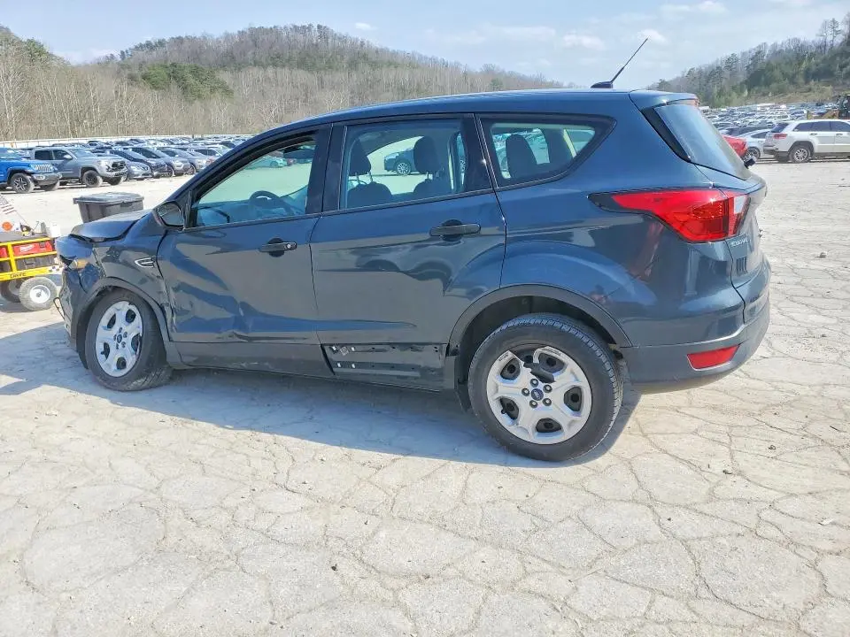 2019 FORD ESCAPE S  