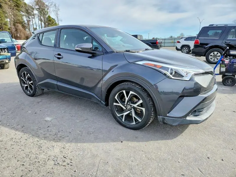 2018 TOYOTA C-HR XLE  