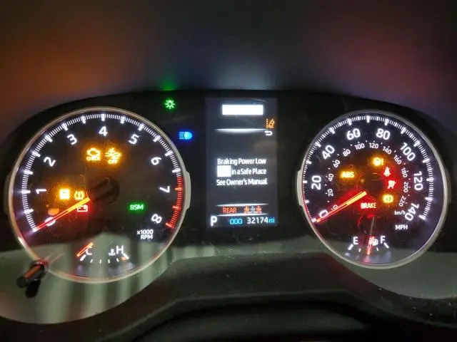 2022 TOYOTA RAV4 XLE  