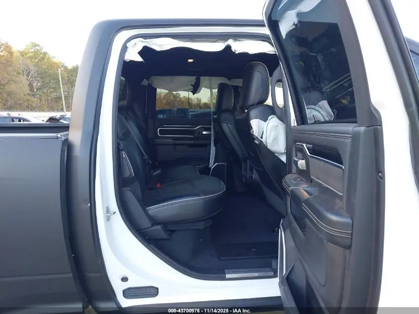 2022 RAM 2500 LARAMIE  4X4 6'4 BOX