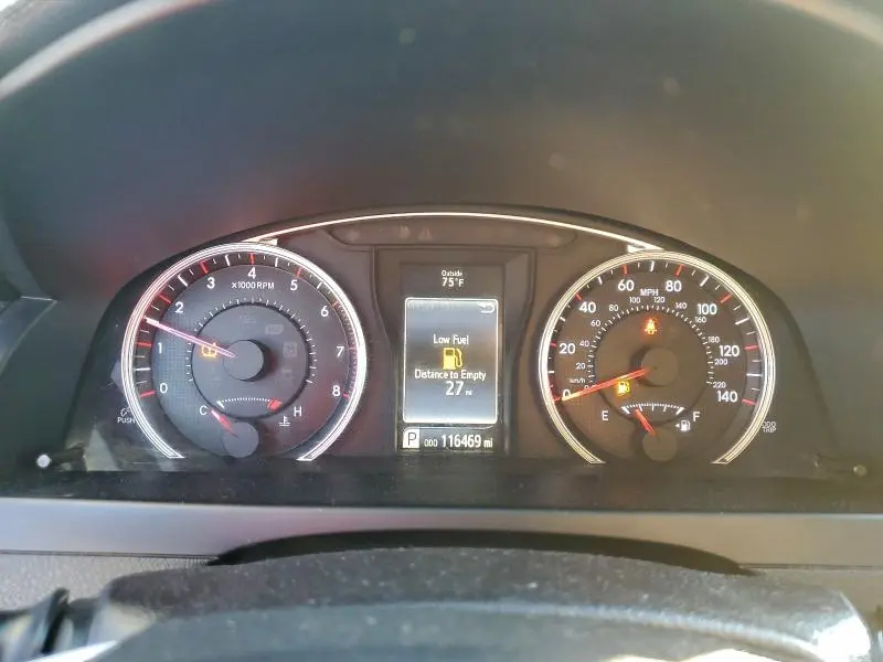 2016 TOYOTA CAMRY LE  