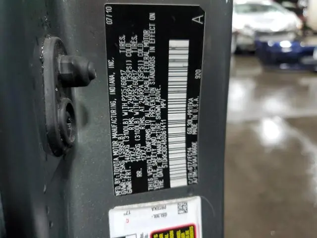 2011 TOYOTA SIENNA LE  