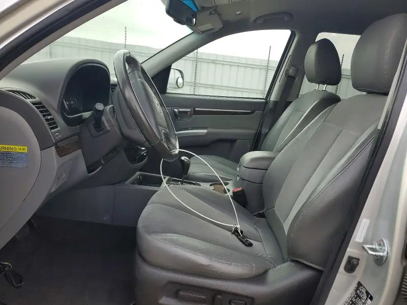 2012 HYUNDAI SANTA FE SE  