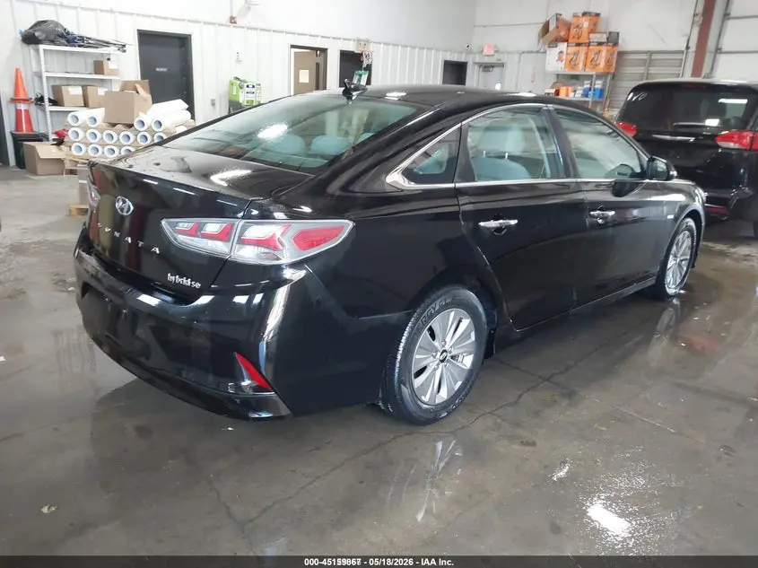 2018 HYUNDAI SONATA HYBRID SE