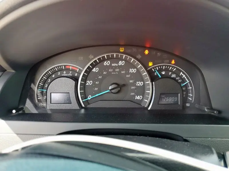 2015 TOYOTA CAMRY LE  