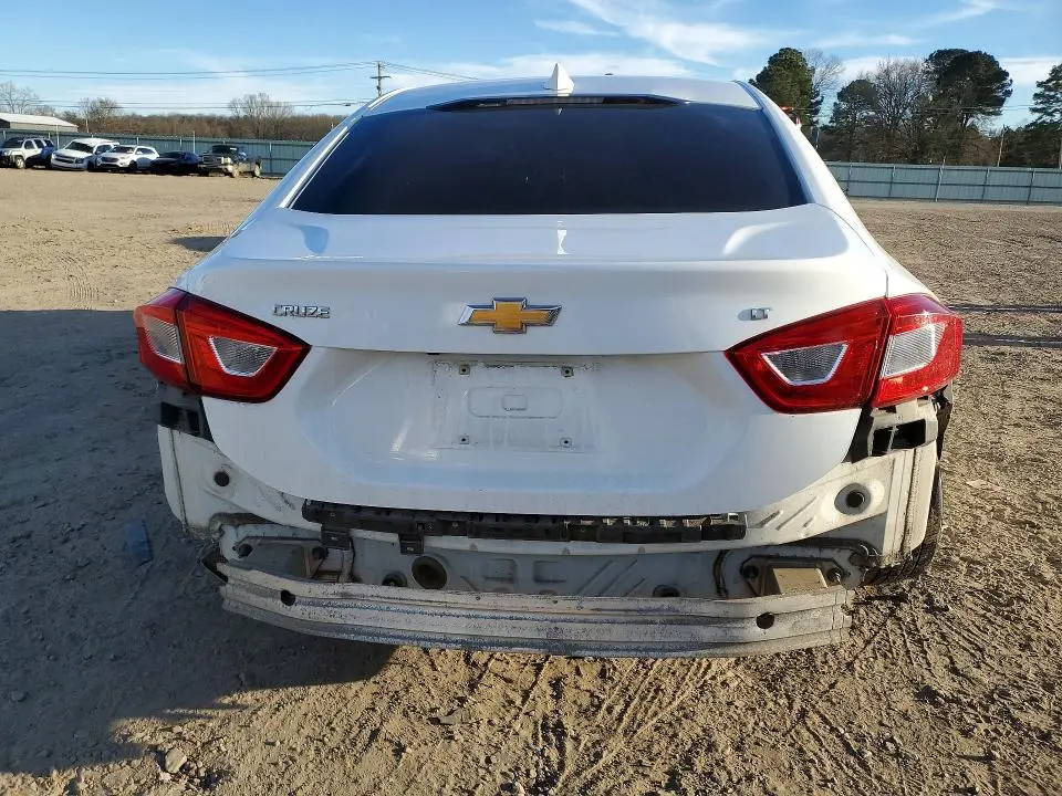 2019 CHEVROLET CRUZE LT  