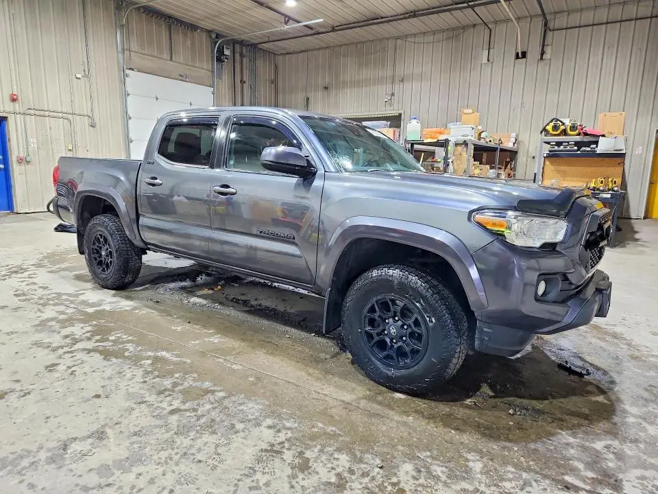2020 TOYOTA TACOMA SR5 V6  