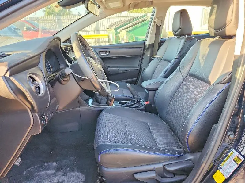 2019 TOYOTA COROLLA SE  