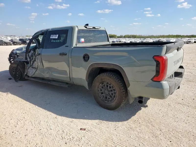 2025 TOYOTA TUNDRA CREWMAX SR5  