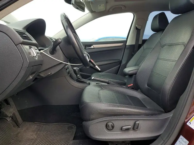 2014 VOLKSWAGEN PASSAT SE  