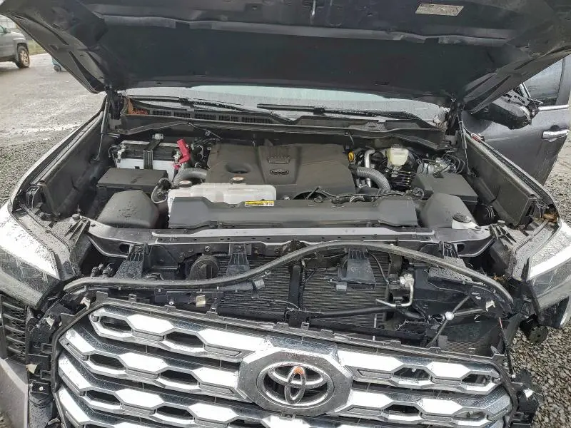 2025 TOYOTA TUNDRA CREWMAX PLATINUM  