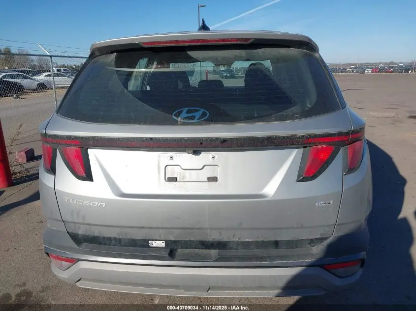 2025 HYUNDAI TUCSON SE