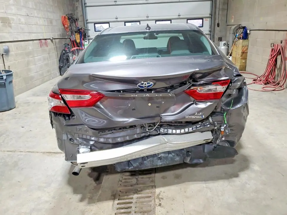 2019 TOYOTA CAMRY LE  