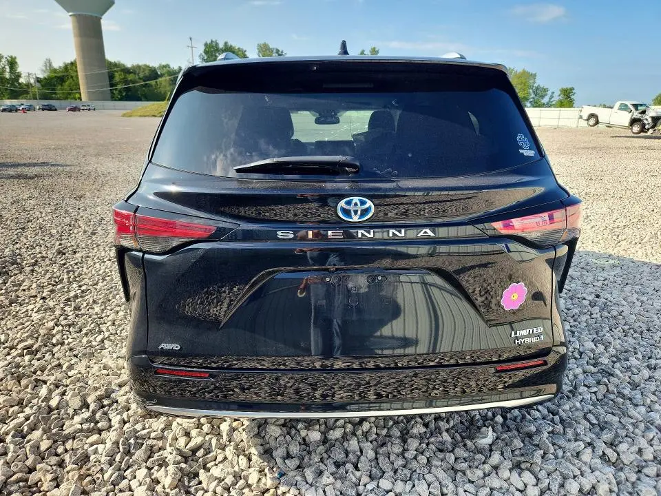 2024 TOYOTA SIENNA LIMITED 7-PASSENGER  