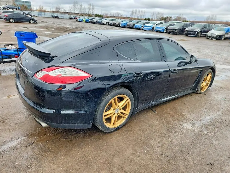 2011 PORSCHE PANAMERA 2  