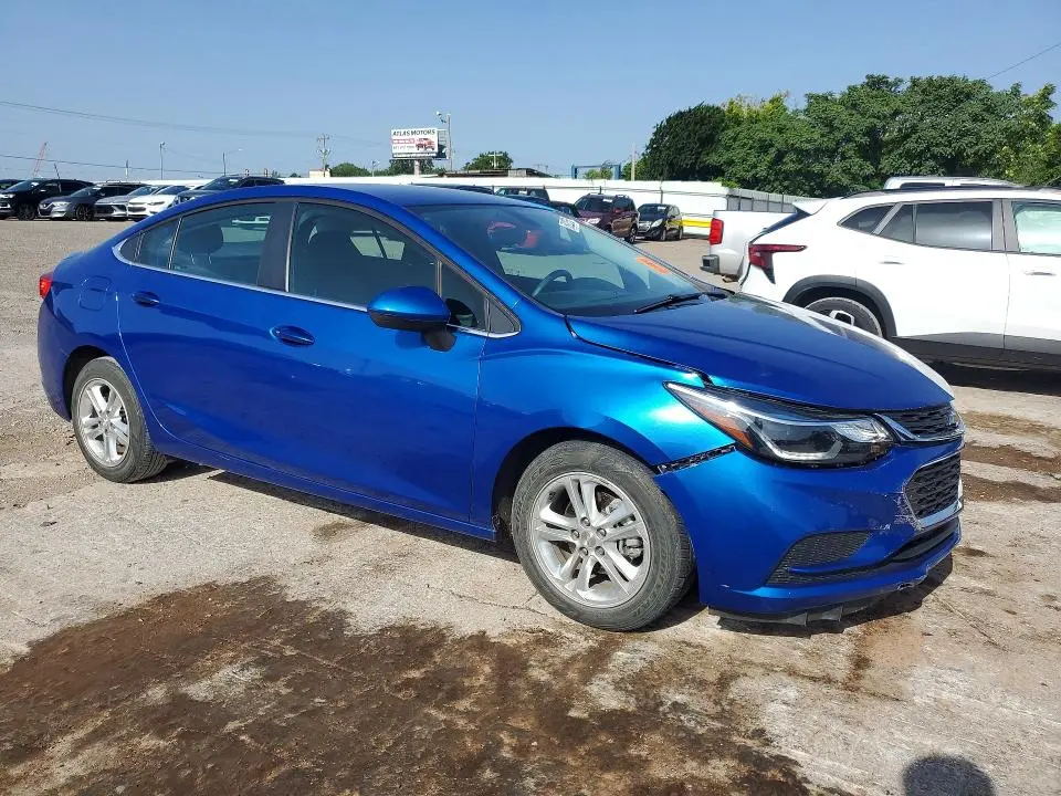 2017 CHEVROLET CRUZE LT  