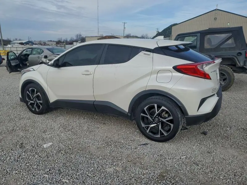 2019 TOYOTA C-HR XLE  