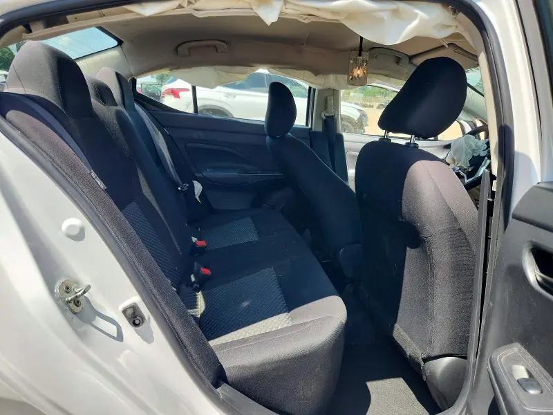 2021 NISSAN VERSA S  