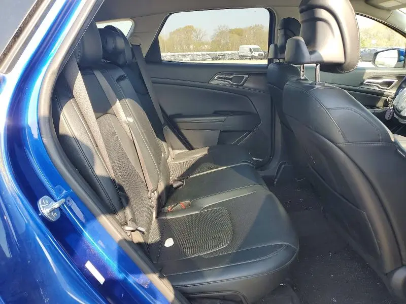 2023 KIA SPORTAGE EX  