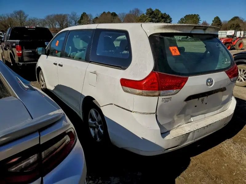 2014 TOYOTA SIENNA   