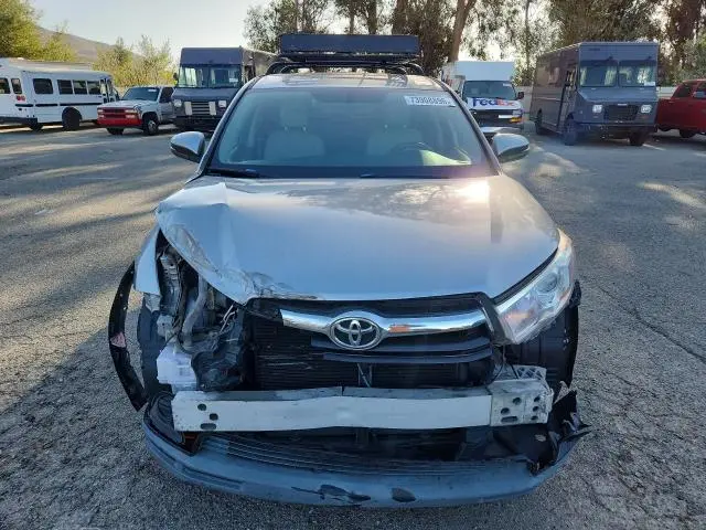 2016 TOYOTA HIGHLANDER LE  