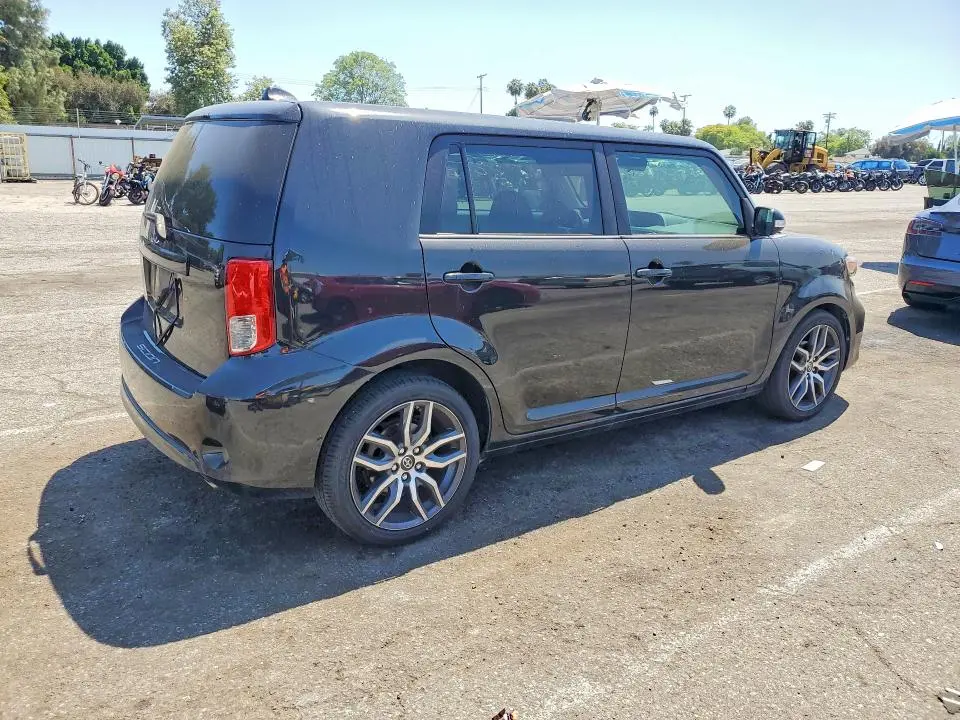 2013 SCION XB BASE  