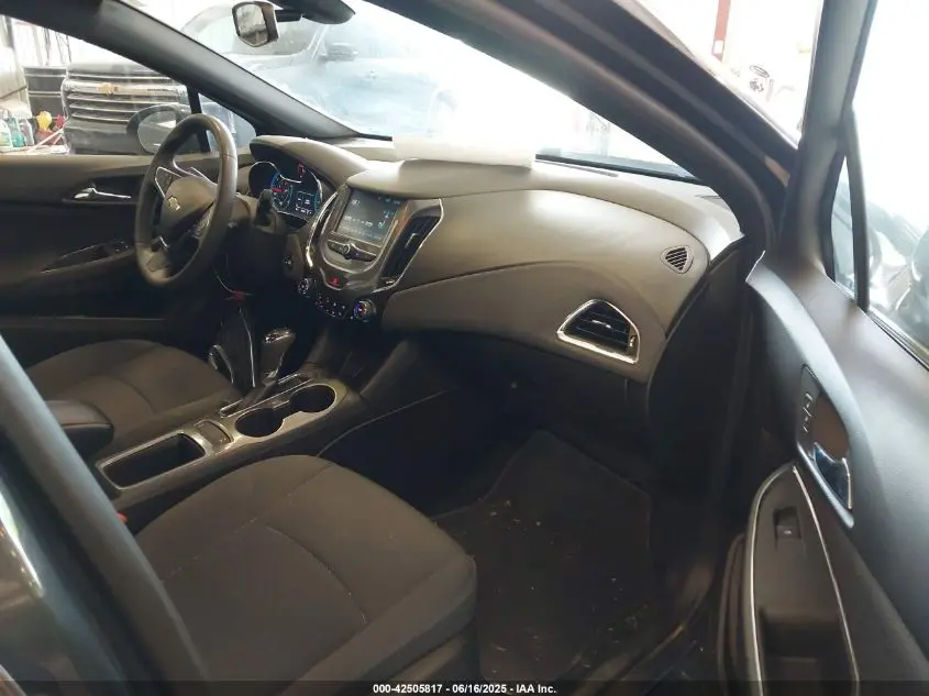 2017 CHEVROLET CRUZE LT AUTO