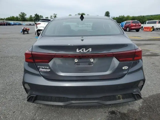 2023 KIA FORTE LX  