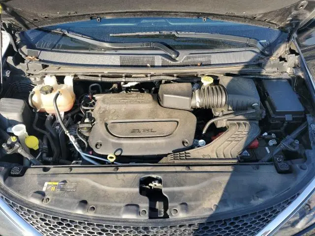 2021 CHRYSLER VOYAGER LXI  