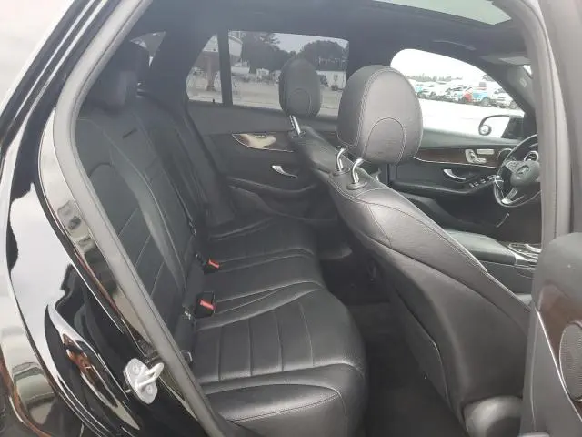 2019 MERCEDES-BENZ GLC 300  