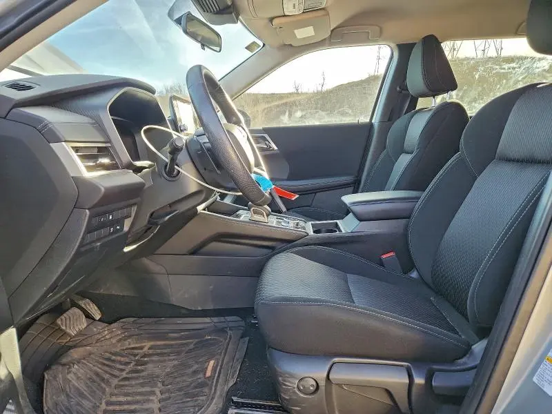 2025 MITSUBISHI OUTLANDER ES  