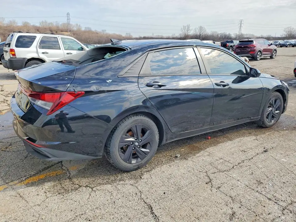 2021 HYUNDAI ELANTRA SEL  