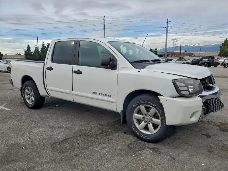 2014 NISSAN TITAN S  