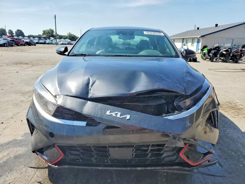 2023 KIA FORTE GT LINE  